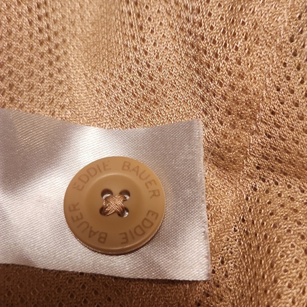 Eddie Bauer Light Tan Cargo Shorts - Picture 8 of 8